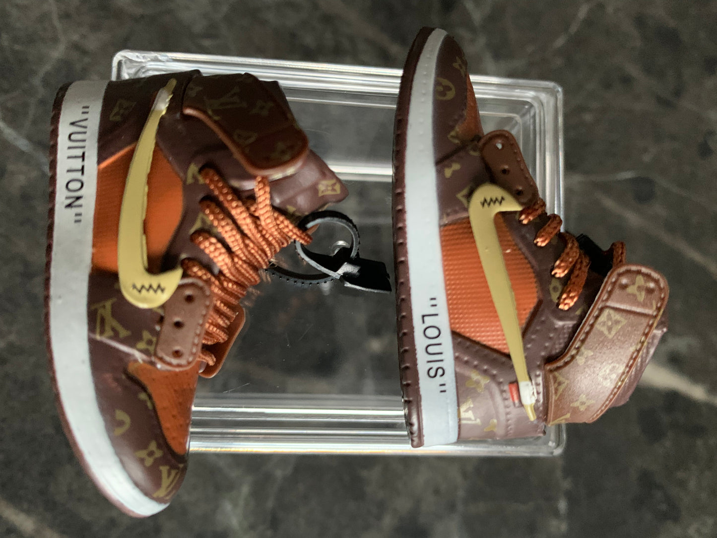 Miniatur Luxus Sneaker Nike Air Jordan LV