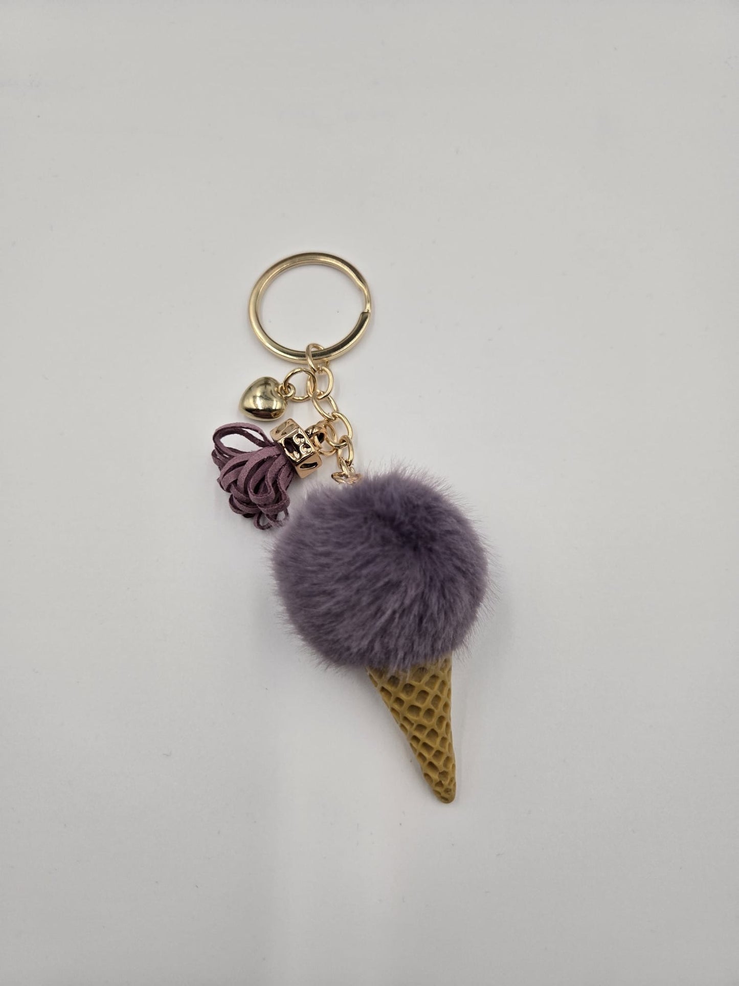 Fluffy Bundle ☁️🍦🍒 – Kuscheliges Geschenkset für Flausch-Fans