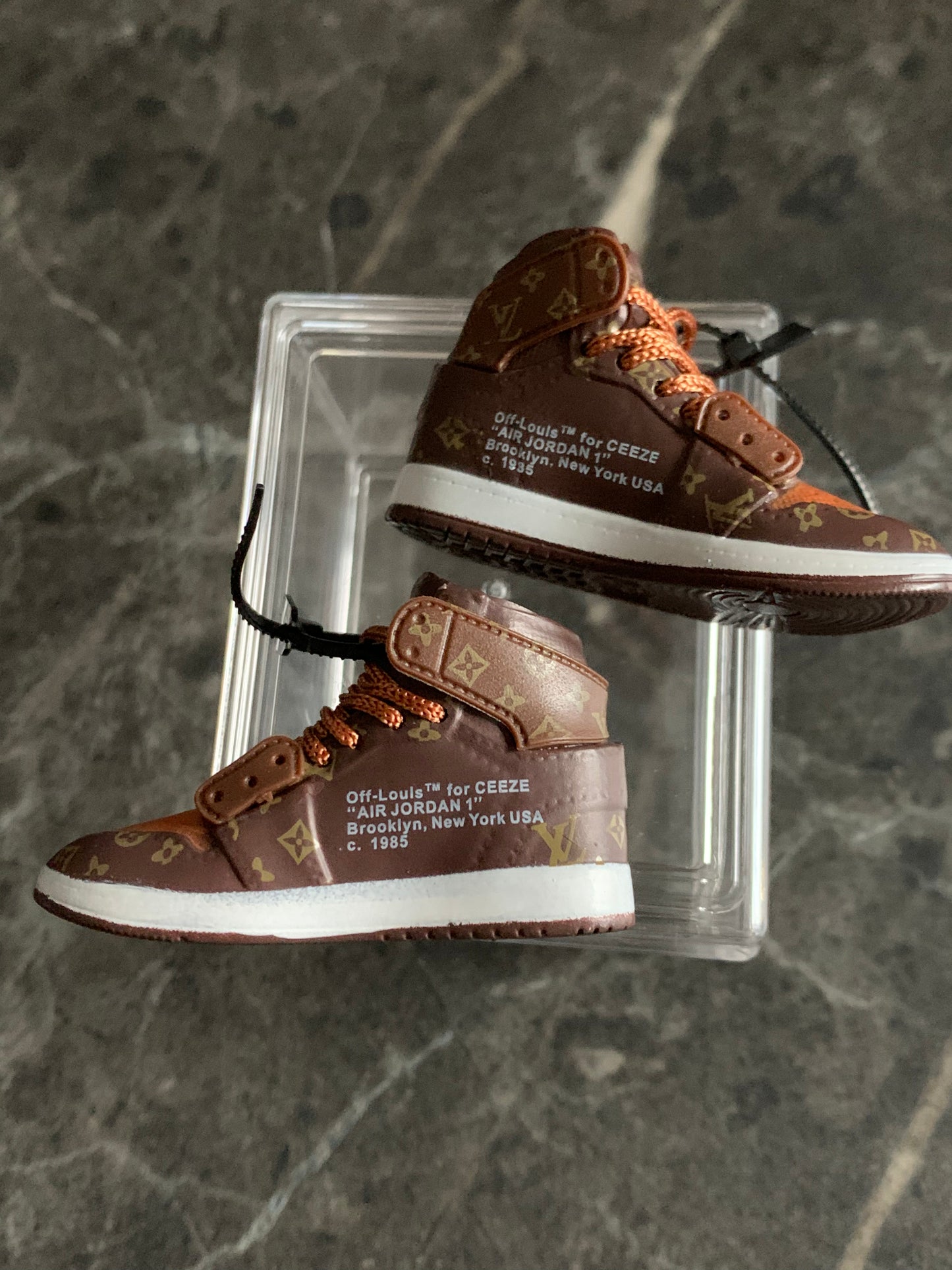 Miniatur Luxus Sneaker Nike Air Jordan LV