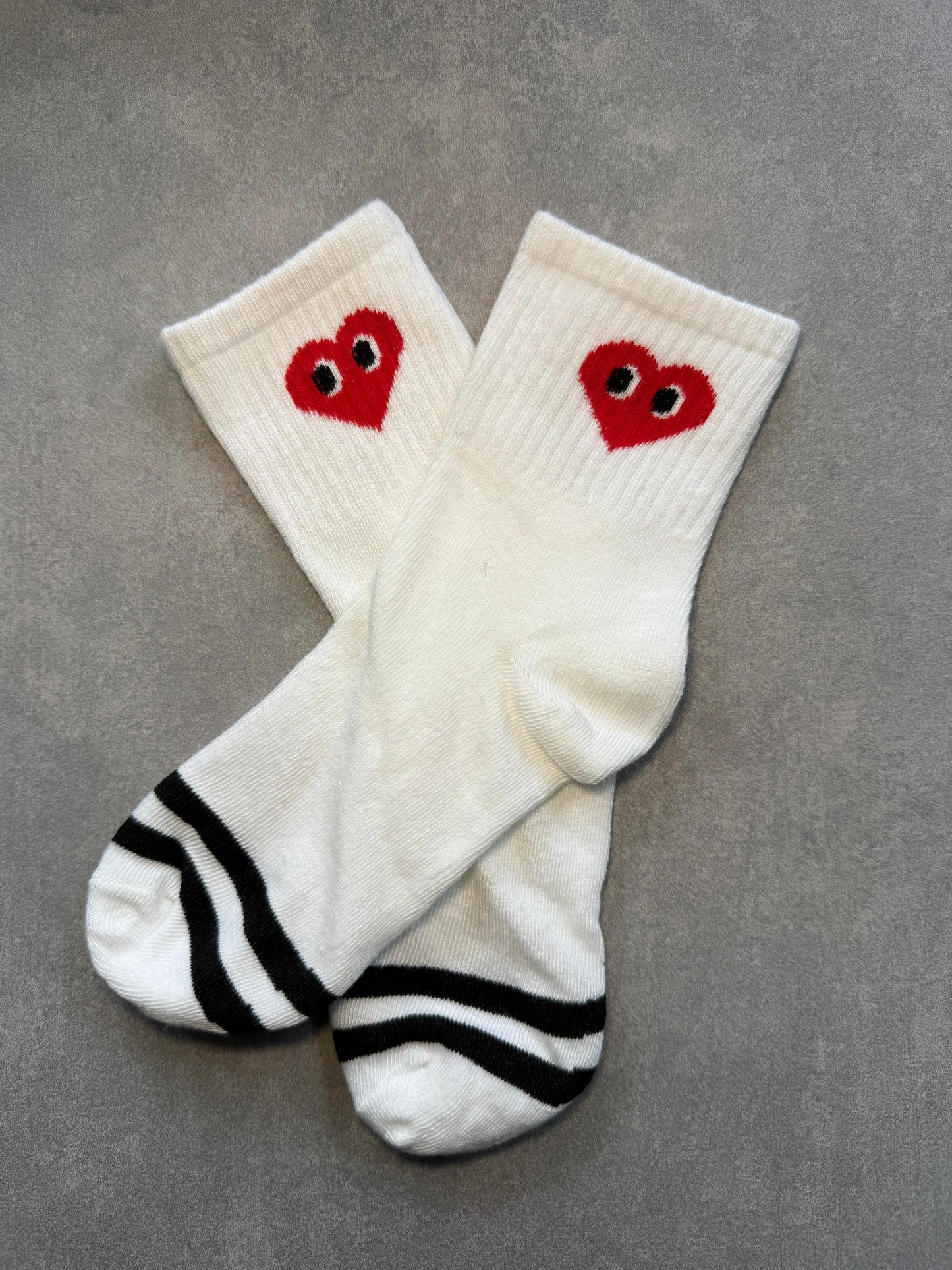 Heart Eyes – Süße Herz-Socken mit Augen