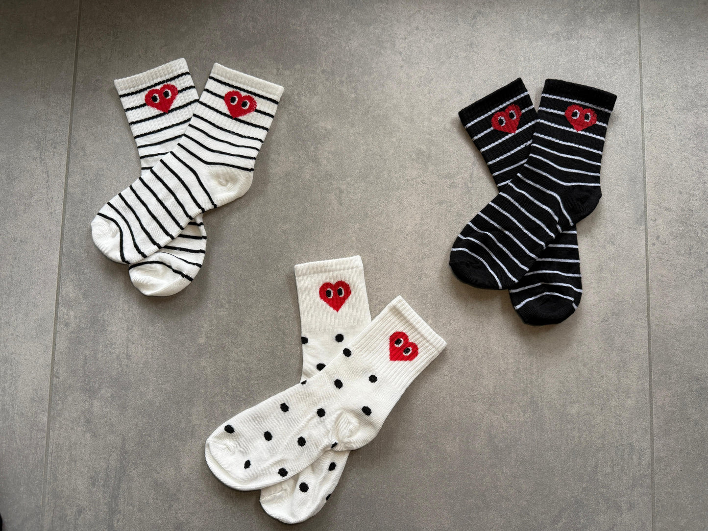 Heart Eyes – Süße Herz-Socken mit Augen